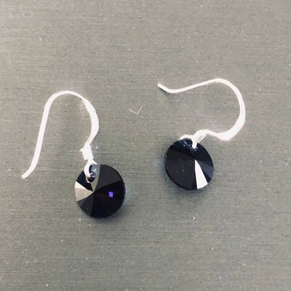 Silver Swarovski blue round 8mm crystal earrings - Picture 3 of 6